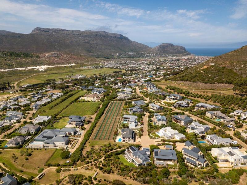 4 Bedroom Property for Sale in Crofters Valley Western Cape